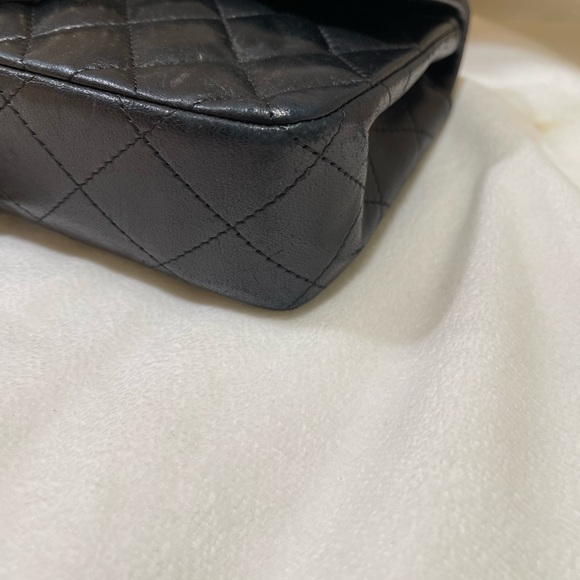 ❌SOLD❌💯Authentic Chanel East West Flap Bag - Picture 4 of 13